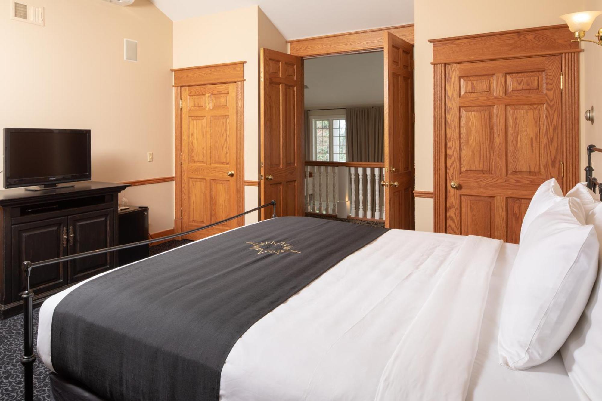 Inn At Black Star Farms Suttons Bay 객실 사진
